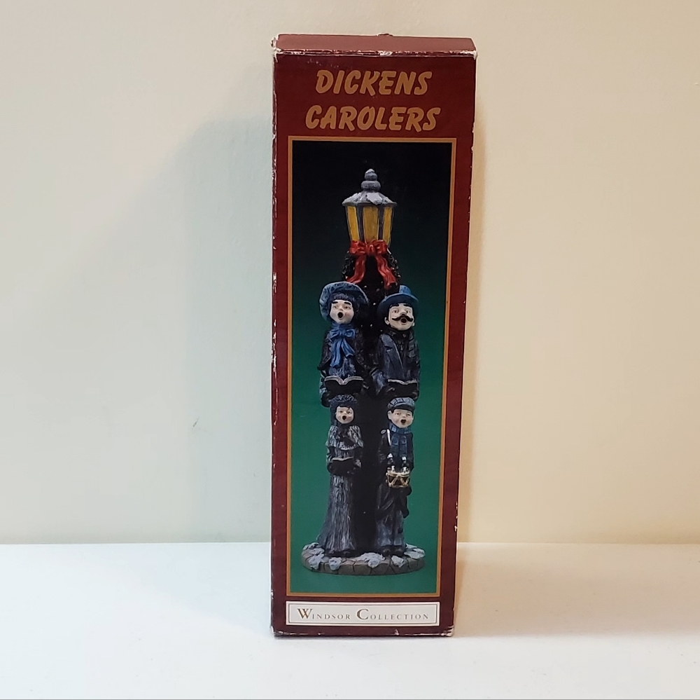 Windsor Collection Dickens Carolers Statue
